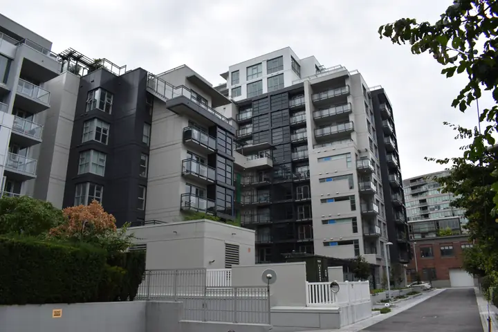 ACM & Composite siding — w2 composite panel system (W2, Vancouver)