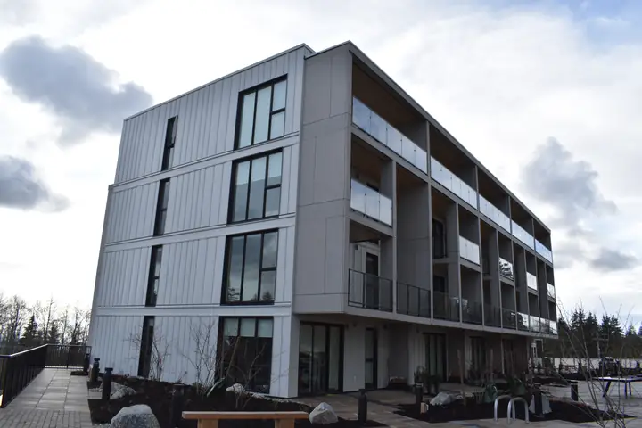 Metal siding — oslo standing seam metal (Oslo, Burnaby)